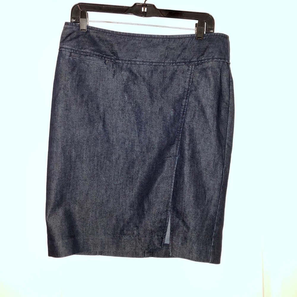NWT High Waisted Express Chambray pencil skirt
